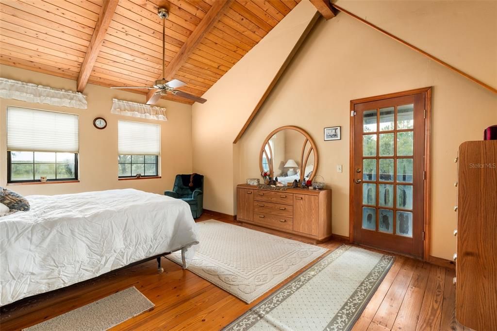 На продажу: $431,500 (5 спален, 2 ванн, 1824 Квадратных фут)