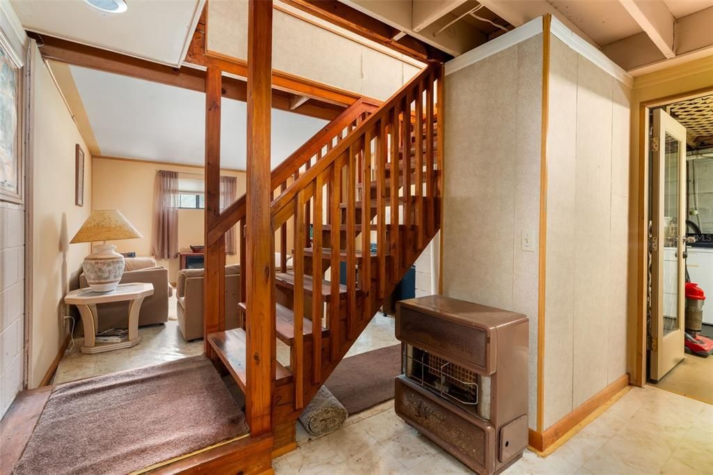 На продажу: $431,500 (5 спален, 2 ванн, 1824 Квадратных фут)