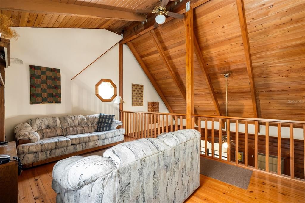 На продажу: $431,500 (5 спален, 2 ванн, 1824 Квадратных фут)