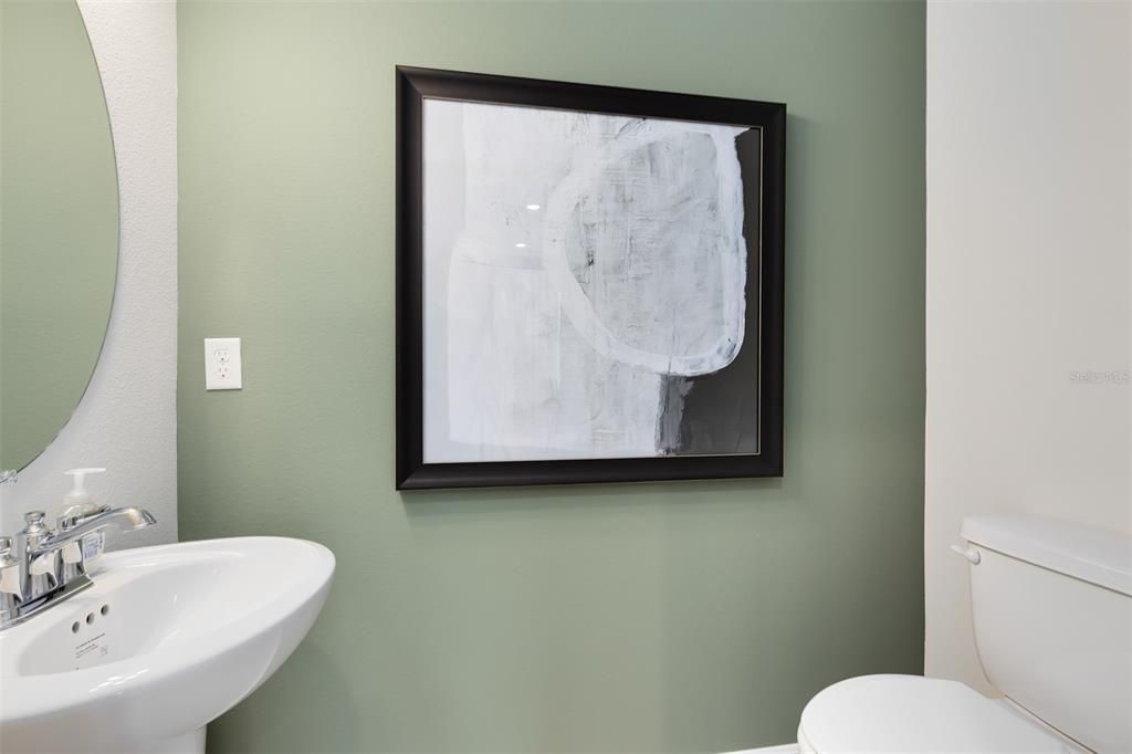 合同活跃: $364,490 (3 贝兹, 2 浴室, 1782 平方英尺)