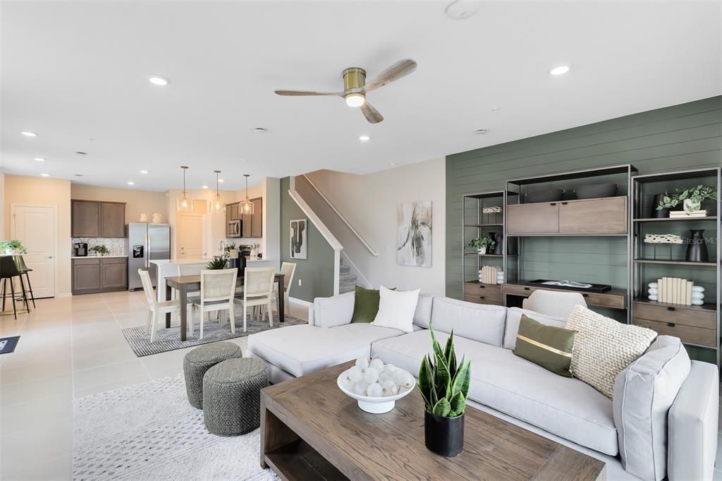 合同活跃: $364,490 (3 贝兹, 2 浴室, 1782 平方英尺)