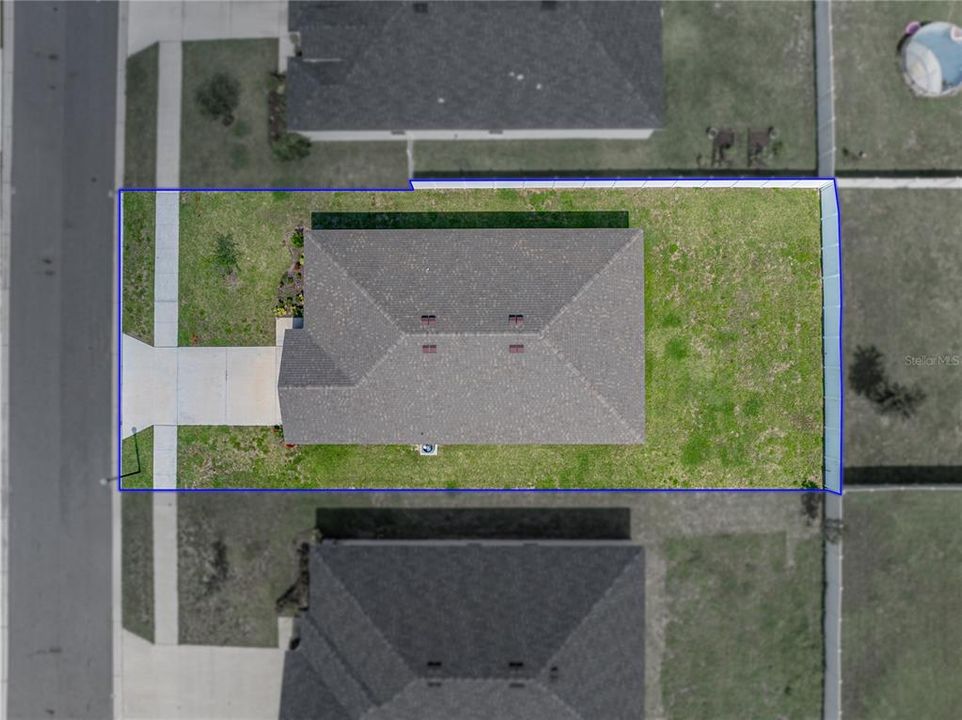 合同活跃: $335,000 (4 贝兹, 2 浴室, 1749 平方英尺)