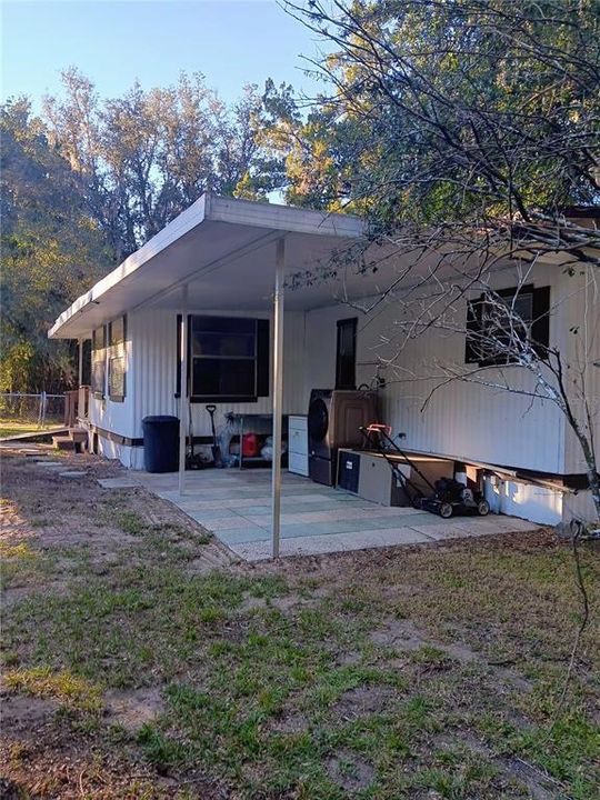 For Sale: $98,900 (2 beds, 2 baths, 968 Square Feet)