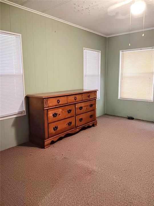 For Sale: $98,900 (2 beds, 2 baths, 968 Square Feet)