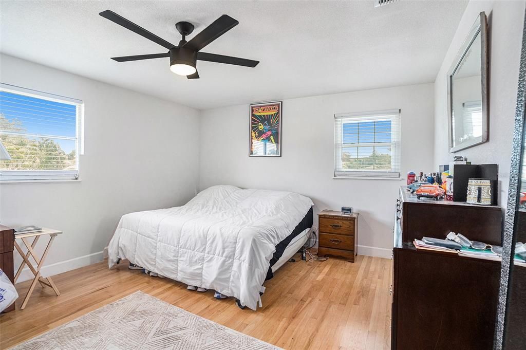 Active With Contract: $499,999 (3 beds, 2 baths, 1725 Square Feet)