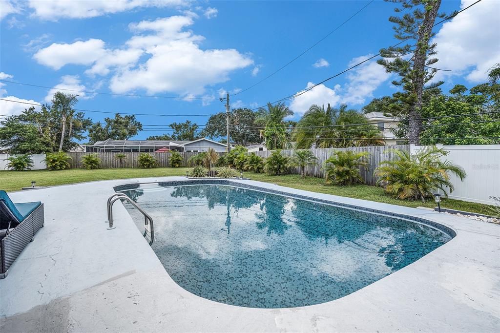 Active With Contract: $499,999 (3 beds, 2 baths, 1725 Square Feet)