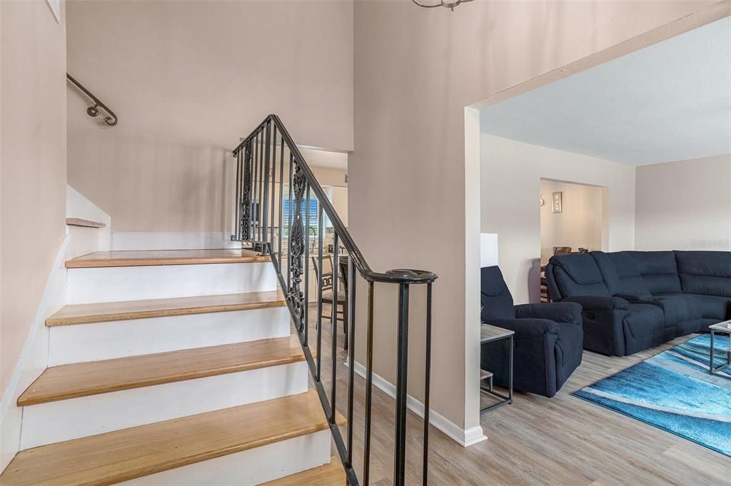 Active With Contract: $499,999 (3 beds, 2 baths, 1725 Square Feet)