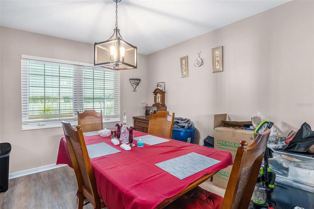 Active With Contract: $499,999 (3 beds, 2 baths, 1725 Square Feet)