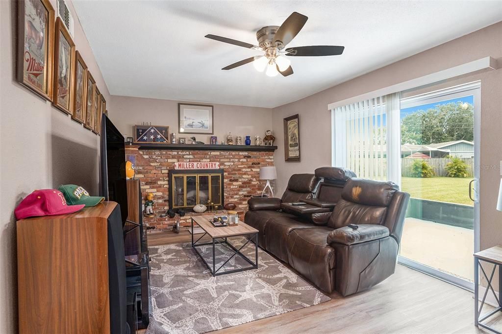 Active With Contract: $499,999 (3 beds, 2 baths, 1725 Square Feet)