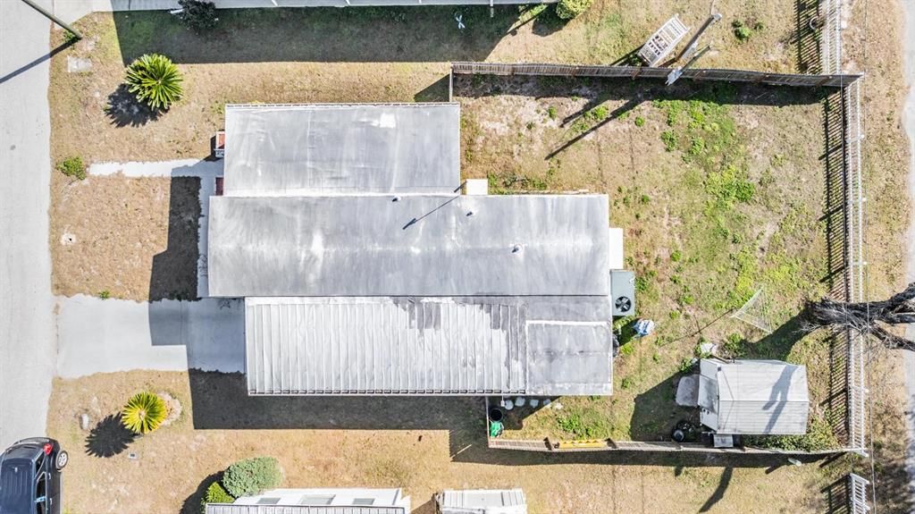 For Sale: $81,000 (2 beds, 1 baths, 710 Square Feet)