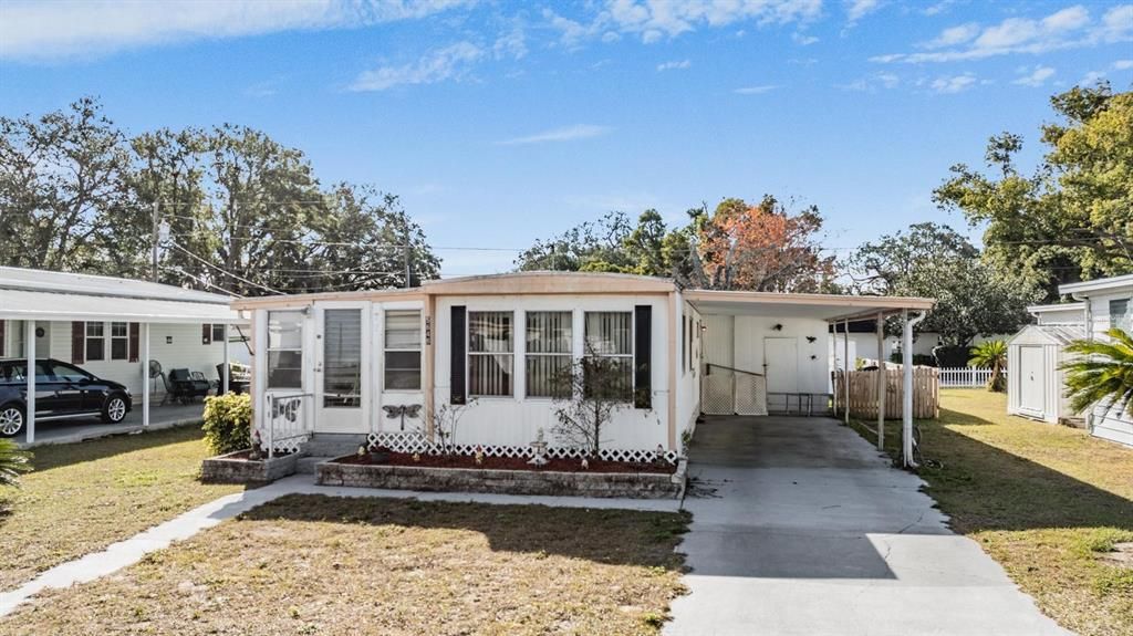 For Sale: $81,000 (2 beds, 1 baths, 710 Square Feet)