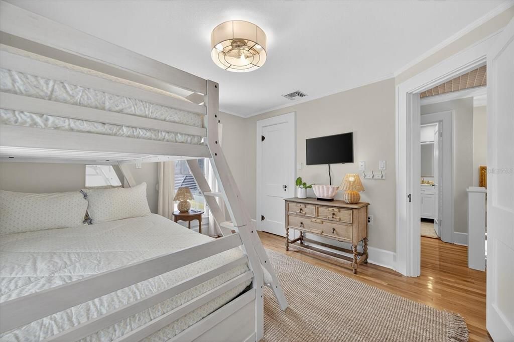 En Renta: $15,000 (5 camas, 4 baños, 3122 Pies cuadrados)