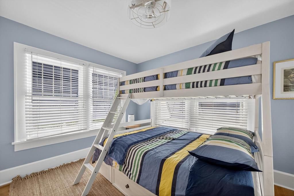 En Renta: $15,000 (5 camas, 4 baños, 3122 Pies cuadrados)