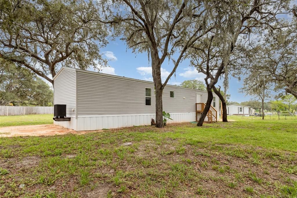 For Sale: $179,900 (3 beds, 2 baths, 952 Square Feet)