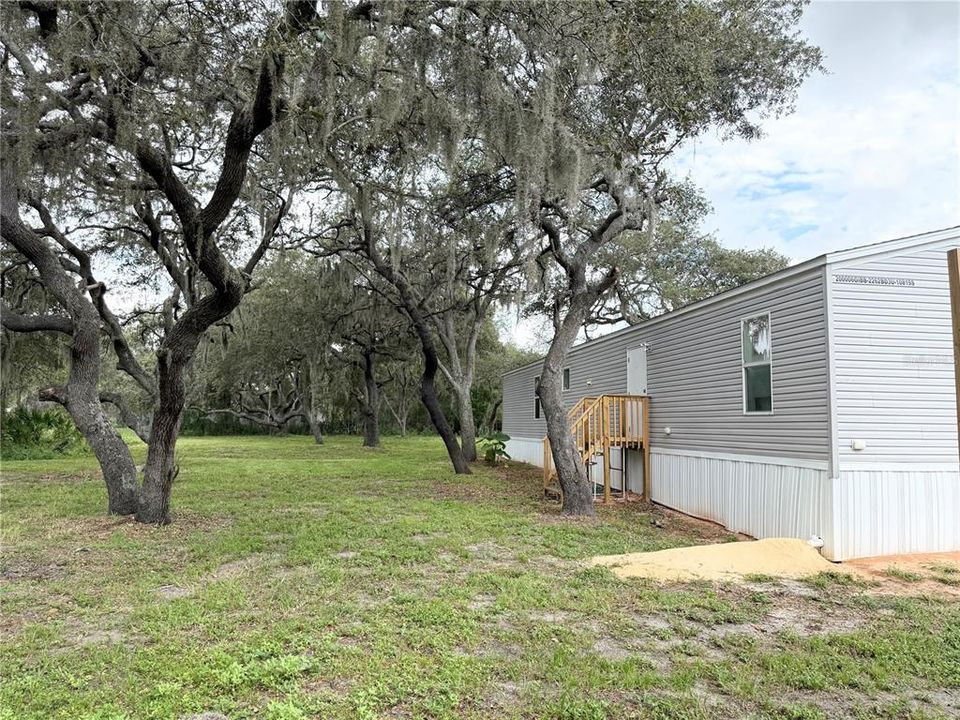 For Sale: $179,900 (3 beds, 2 baths, 952 Square Feet)