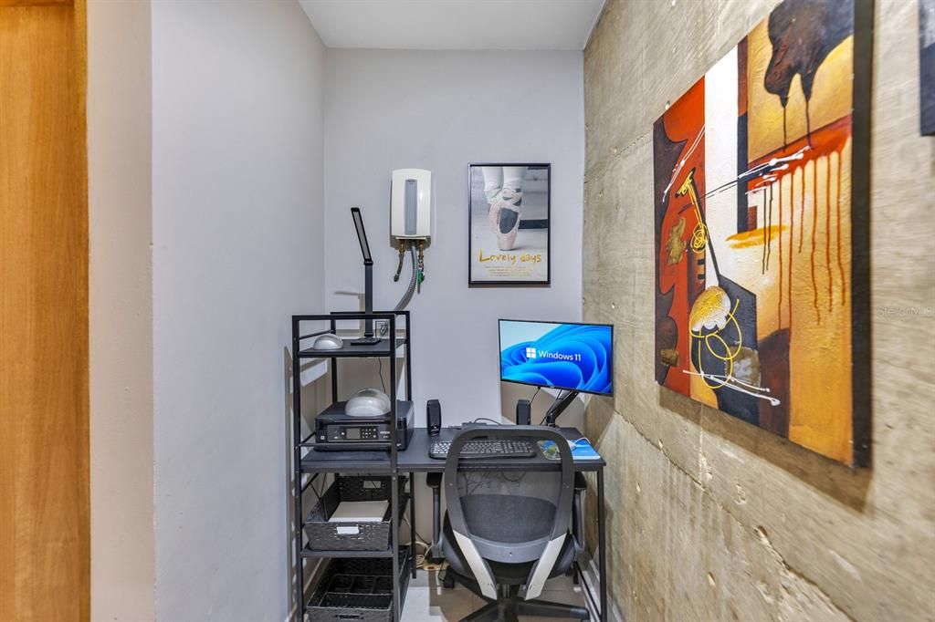 На продажу: $799,000 (3 спален, 2 ванн, 2500 Квадратных фут)