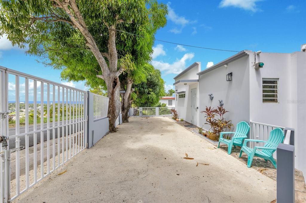 На продажу: $799,000 (3 спален, 2 ванн, 2500 Квадратных фут)