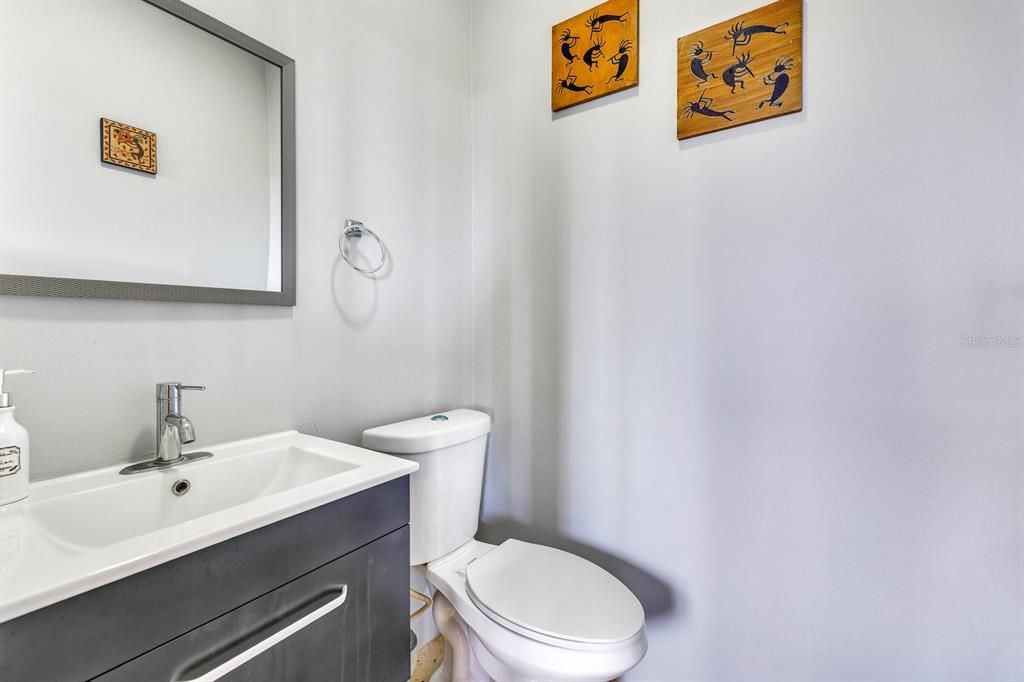 На продажу: $799,000 (3 спален, 2 ванн, 2500 Квадратных фут)