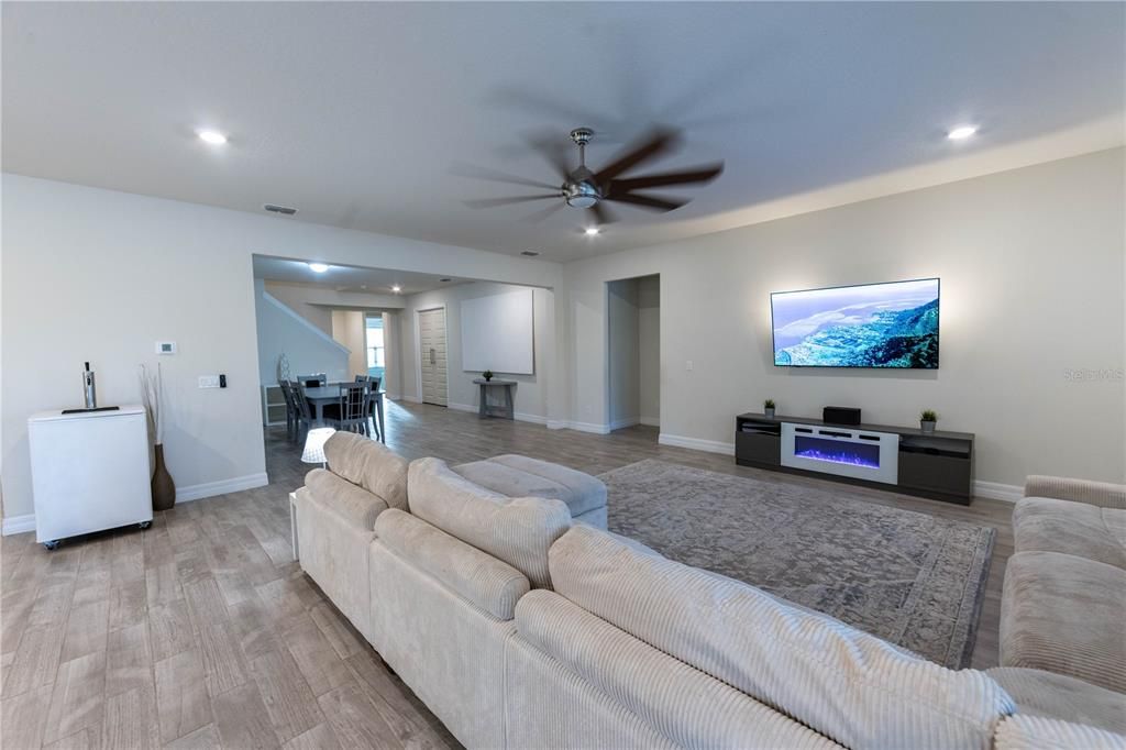 待售: $860,000 (5 贝兹, 4 浴室, 4447 平方英尺)