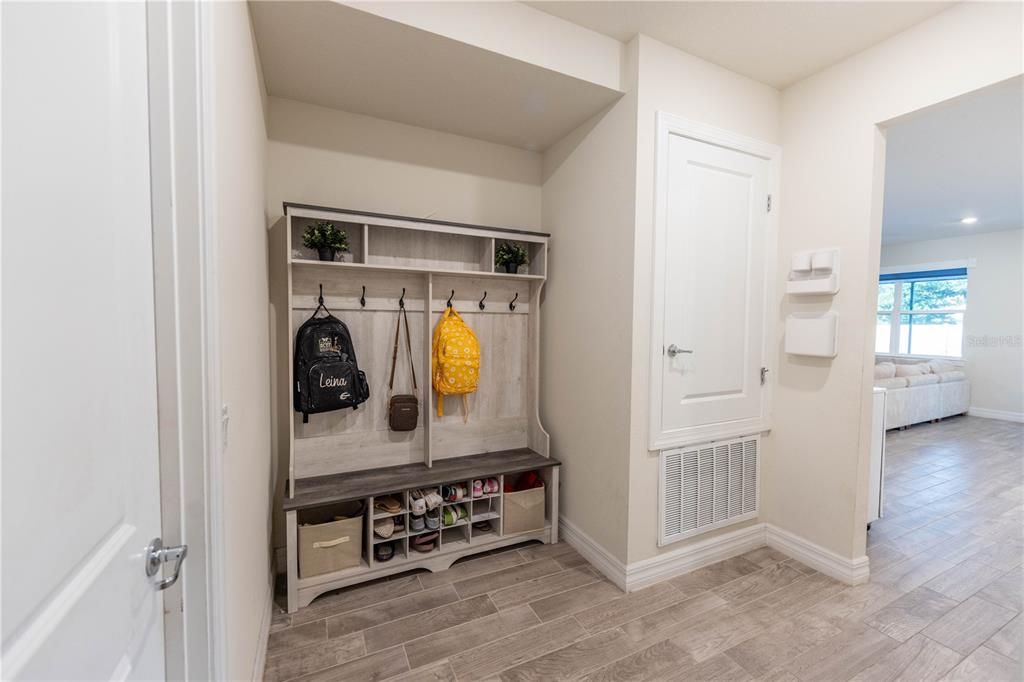 待售: $860,000 (5 贝兹, 4 浴室, 4447 平方英尺)