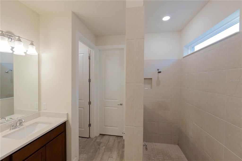 待售: $860,000 (5 贝兹, 4 浴室, 4447 平方英尺)