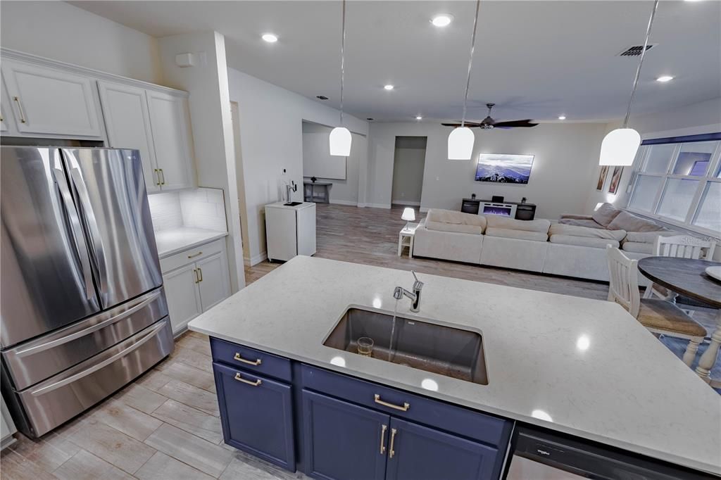 待售: $860,000 (5 贝兹, 4 浴室, 4447 平方英尺)