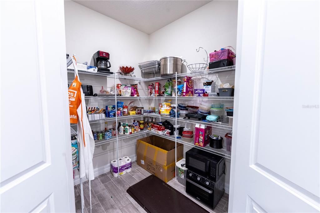 待售: $860,000 (5 贝兹, 4 浴室, 4447 平方英尺)