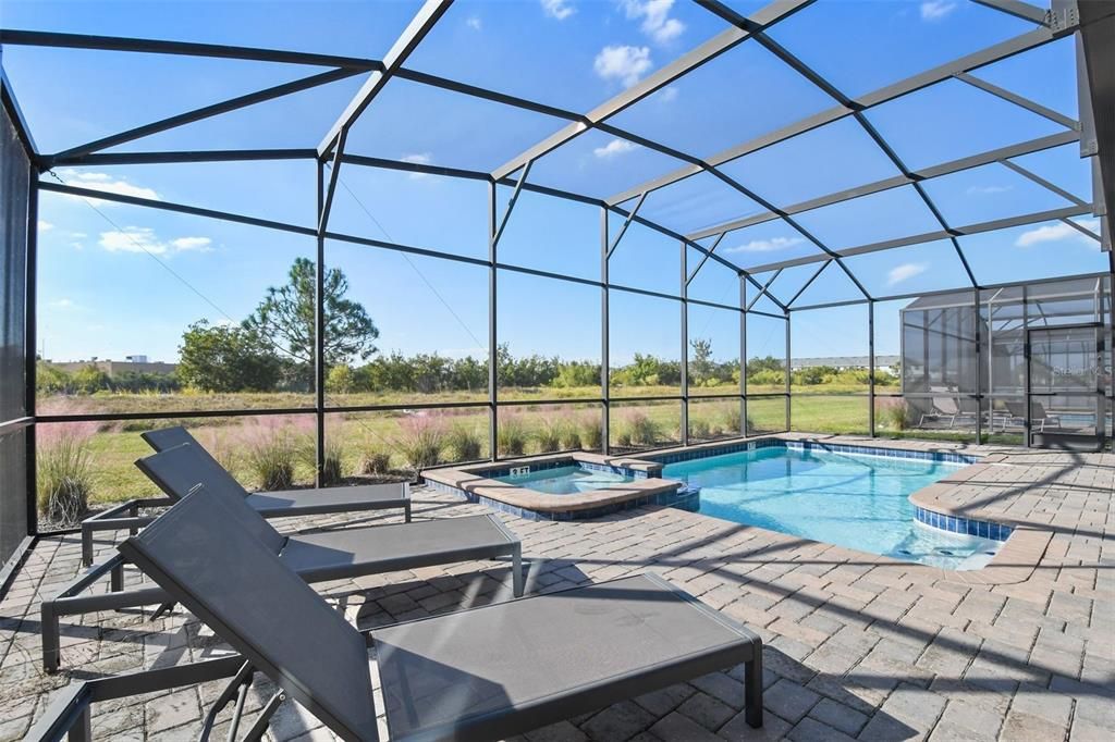 For Sale: $985,000 (8 beds, 5 baths, 4411 Square Feet)