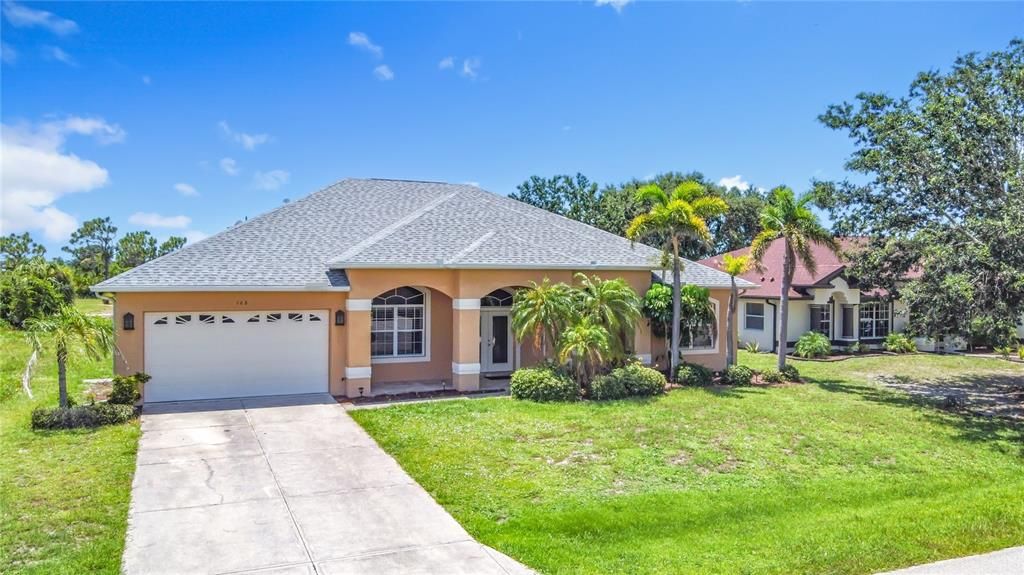 Recientemente alquilado: $2,900 (3 camas, 3 baños, 2245 Pies cuadrados)