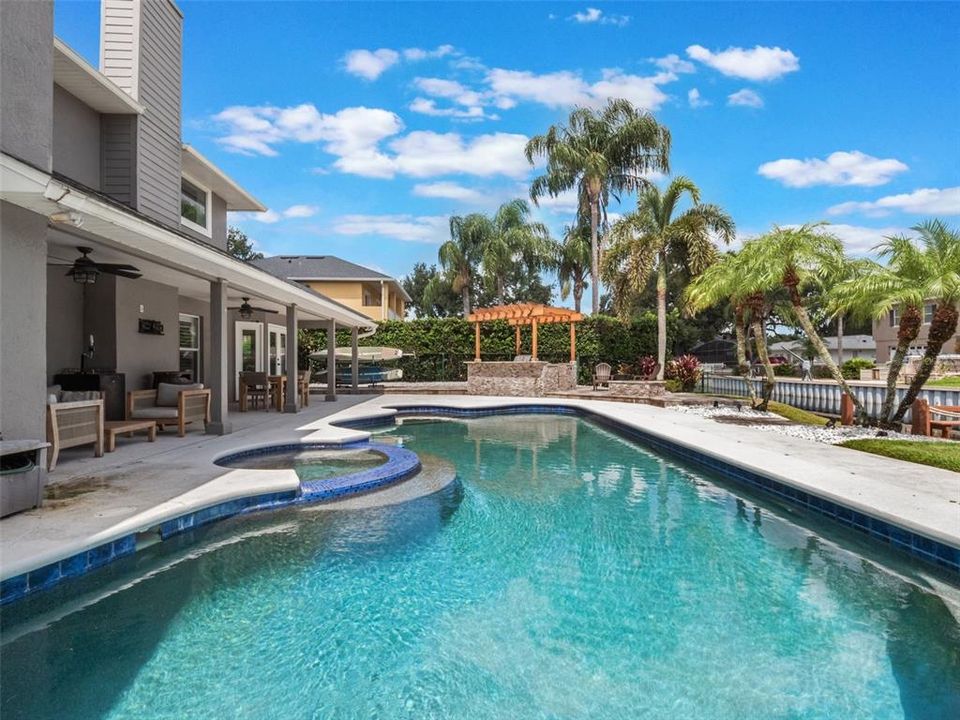 На продажу: $1,244,900 (4 спален, 2 ванн, 2924 Квадратных фут)