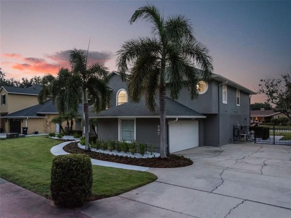 На продажу: $1,244,900 (4 спален, 2 ванн, 2924 Квадратных фут)