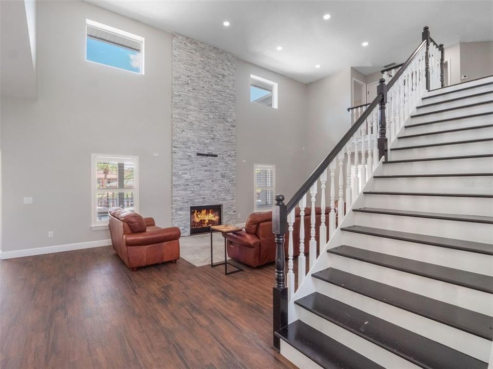 На продажу: $1,244,900 (4 спален, 2 ванн, 2924 Квадратных фут)