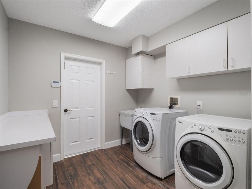 На продажу: $1,244,900 (4 спален, 2 ванн, 2924 Квадратных фут)