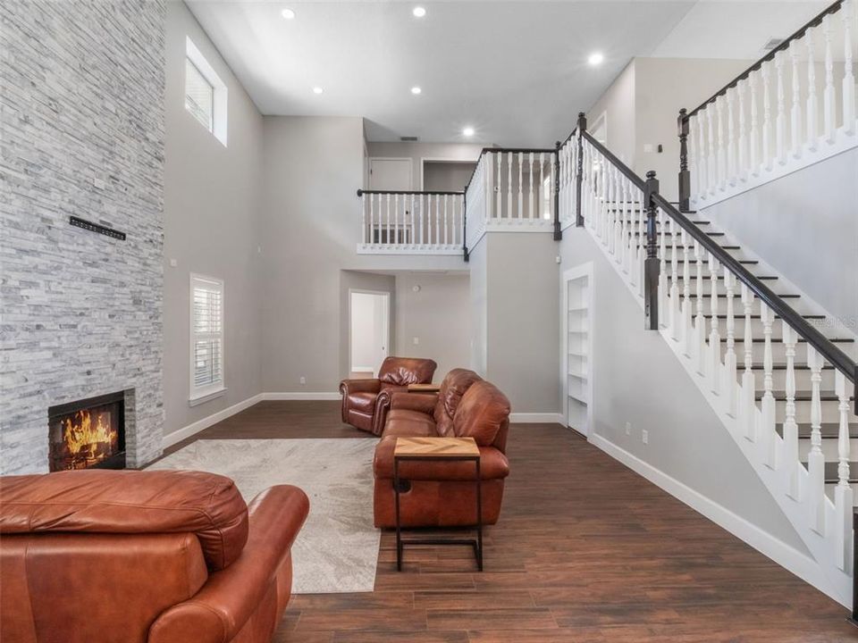 На продажу: $1,244,900 (4 спален, 2 ванн, 2924 Квадратных фут)