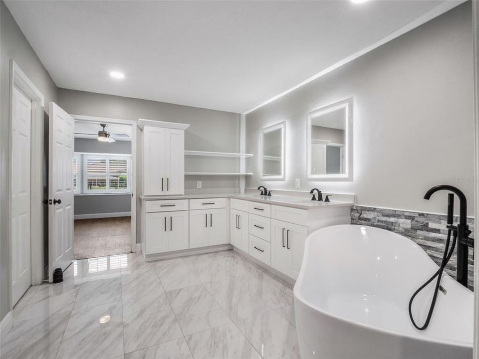 На продажу: $1,244,900 (4 спален, 2 ванн, 2924 Квадратных фут)