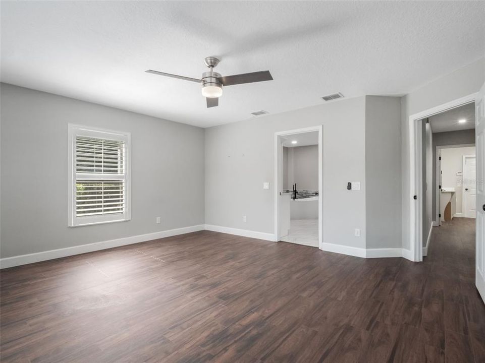 На продажу: $1,244,900 (4 спален, 2 ванн, 2924 Квадратных фут)