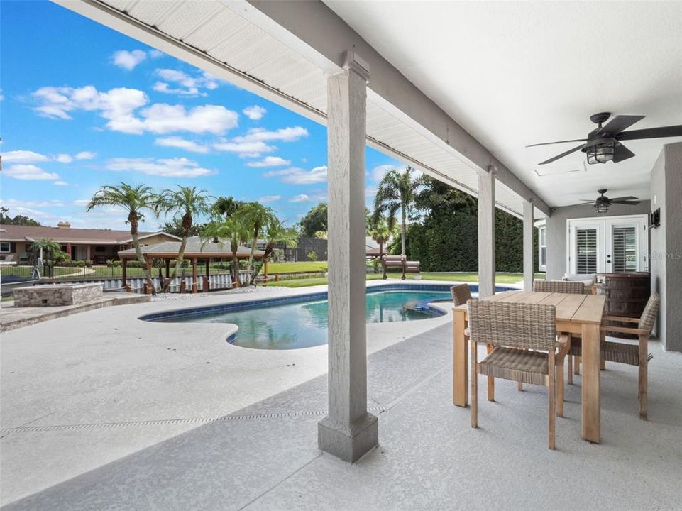 На продажу: $1,244,900 (4 спален, 2 ванн, 2924 Квадратных фут)