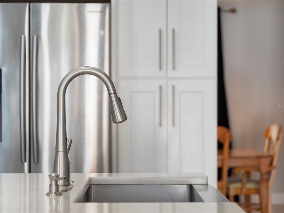 На продажу: $1,244,900 (4 спален, 2 ванн, 2924 Квадратных фут)