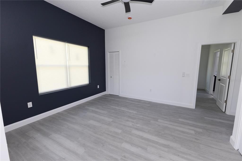 For Sale: $234,000 (3 beds, 2 baths, 1062 Square Feet)