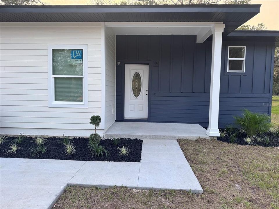 For Sale: $234,000 (3 beds, 2 baths, 1062 Square Feet)