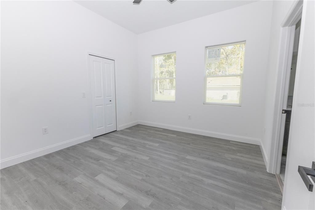 For Sale: $234,000 (3 beds, 2 baths, 1062 Square Feet)