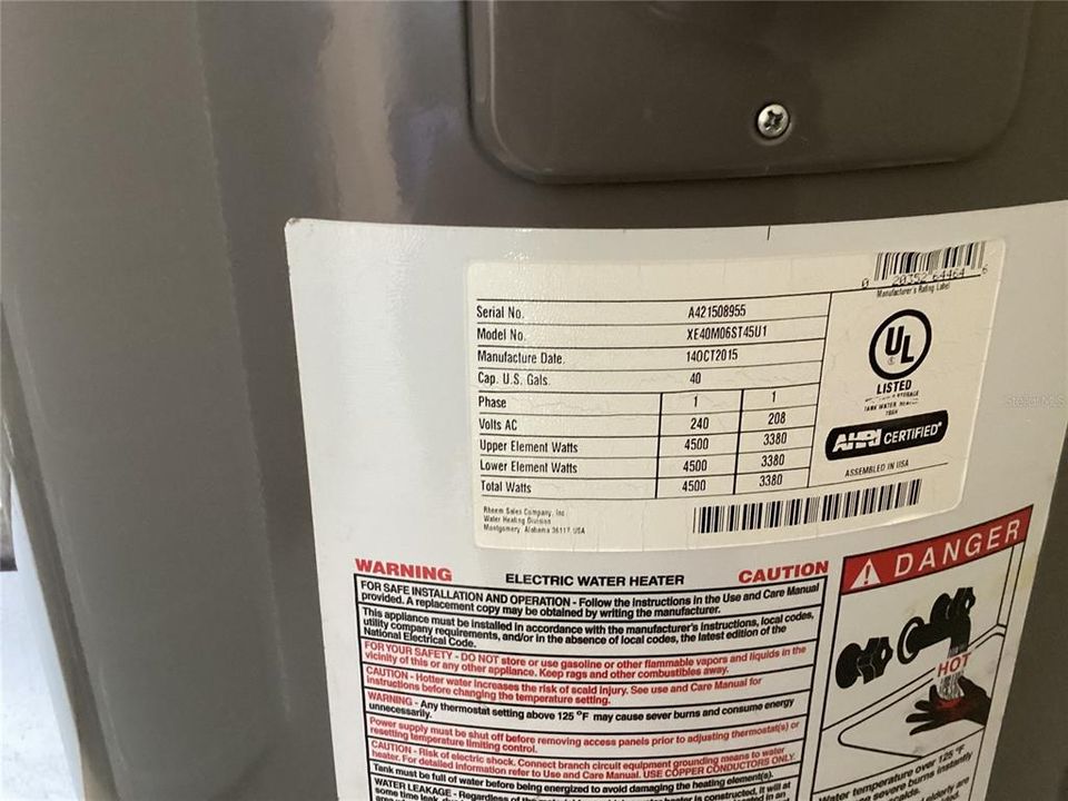 合同活跃: $142,000 (2 贝兹, 2 浴室, 1079 平方英尺)