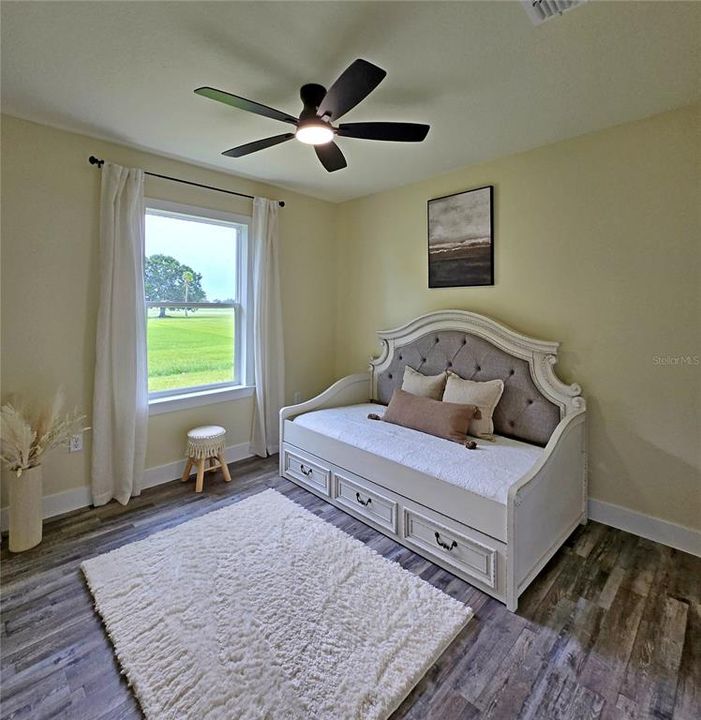 For Sale: $315,000 (3 beds, 2 baths, 1612 Square Feet)