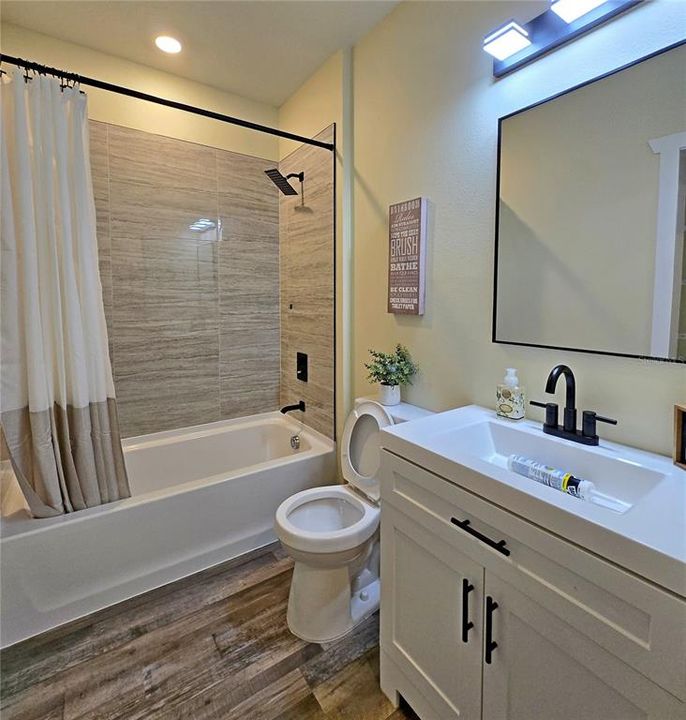 For Sale: $315,000 (3 beds, 2 baths, 1612 Square Feet)