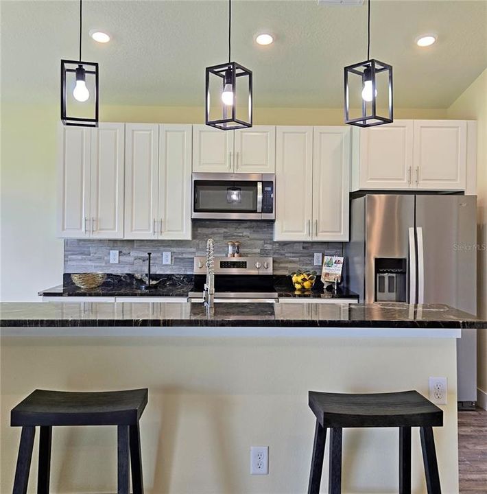 For Sale: $315,000 (3 beds, 2 baths, 1612 Square Feet)