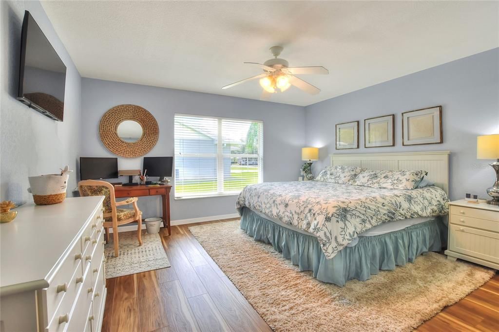 待售: $225,000 (2 贝兹, 2 浴室, 1226 平方英尺)