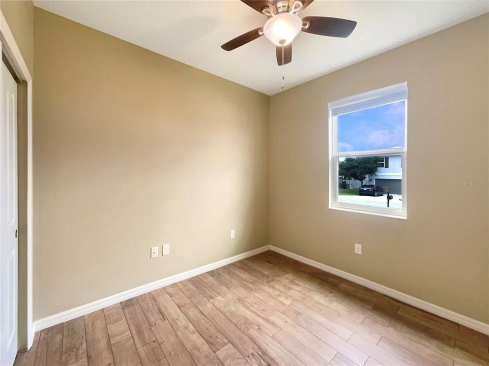 待售: $387,000 (4 贝兹, 2 浴室, 2073 平方英尺)