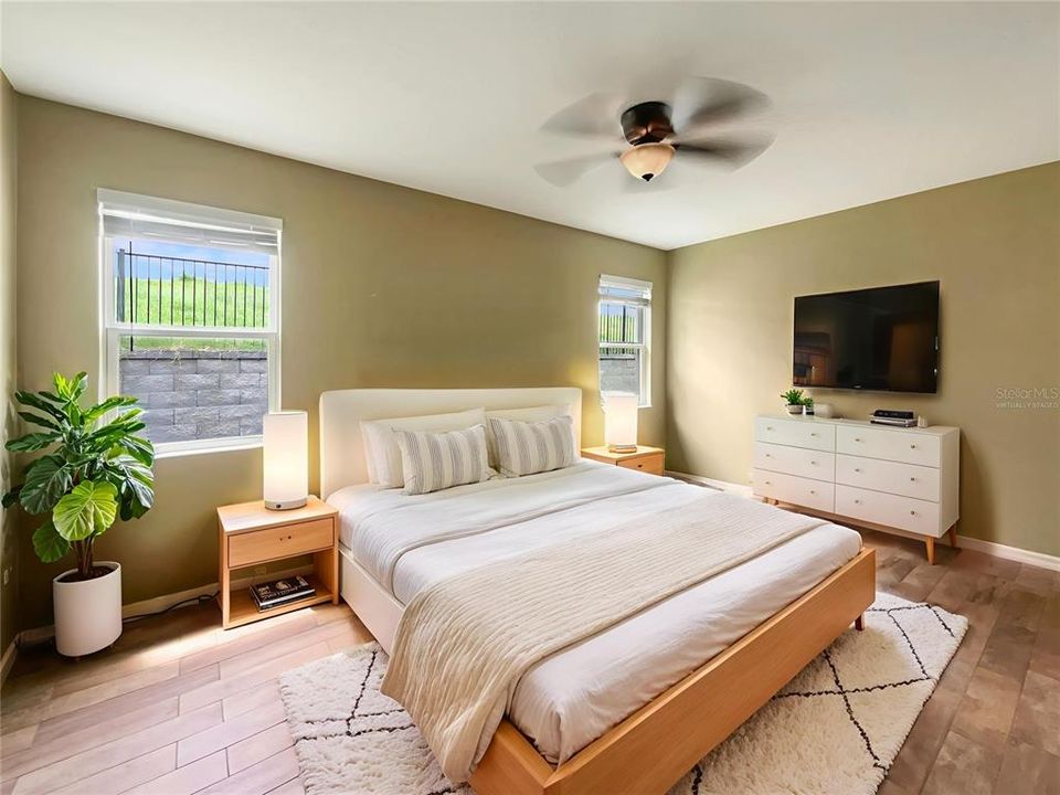 待售: $387,000 (4 贝兹, 2 浴室, 2073 平方英尺)