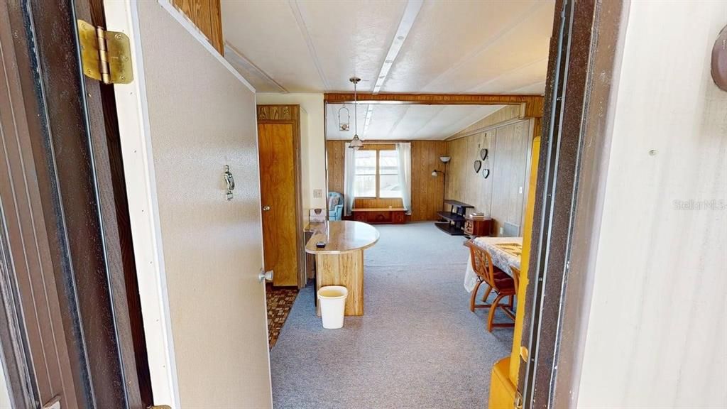 For Sale: $70,000 (2 beds, 2 baths, 1056 Square Feet)