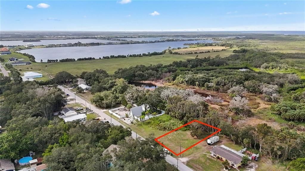 待售: $80,000 (0.27 acres)